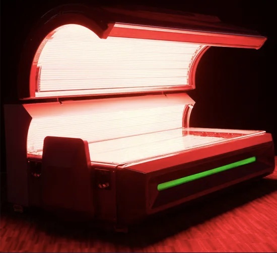 Red light therapy bed at Lux Tanning Scunthorpe